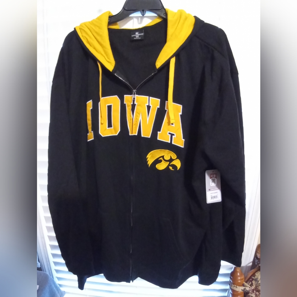 NWT Iowa Hawkeyes 5X big and tall zip front hoodie